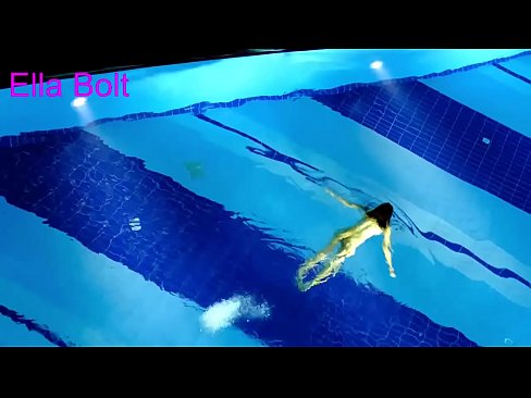 ❤️ म हेर्न रोक्न सक्दिन, जवान गोरा ELLA BOLT रिसोर्ट पूलमा नग्न पौडी खेल्दै समातियो ❌  हामीलाई % ne.epicshowdown.top% ❌❤